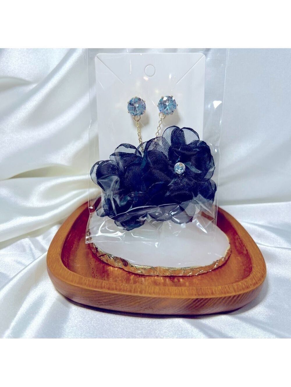 Black Floral Rhinestone Dangle Earrings